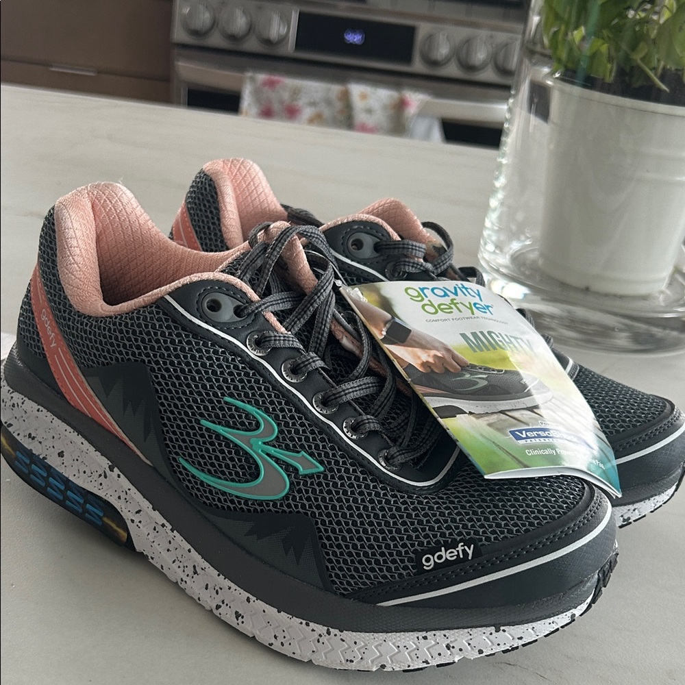 Womens gravity defyer walking shoes